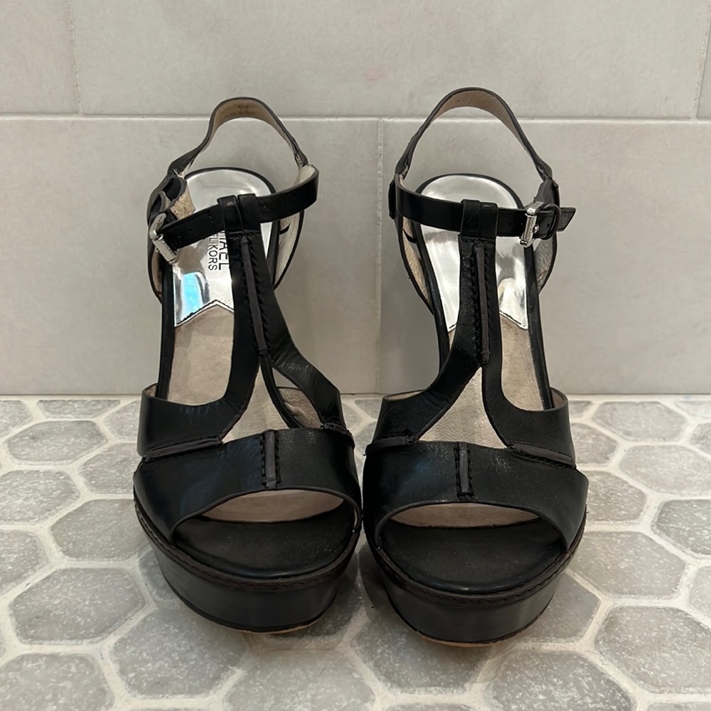 MICHAEL KORS black leather heals